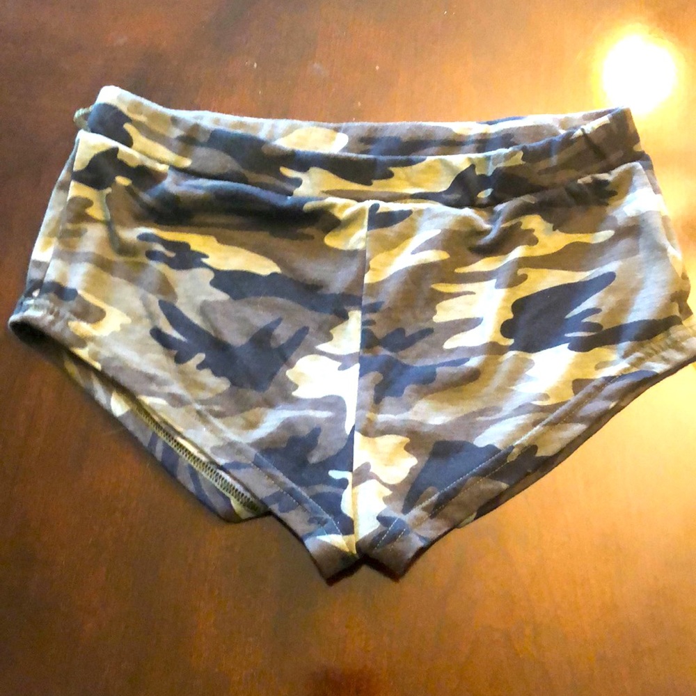 Shein medium camouflage shorts